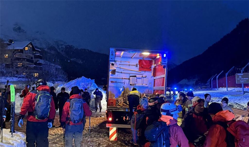 In St. Anton ging am Freitagnachmittag eine Lawine ab.