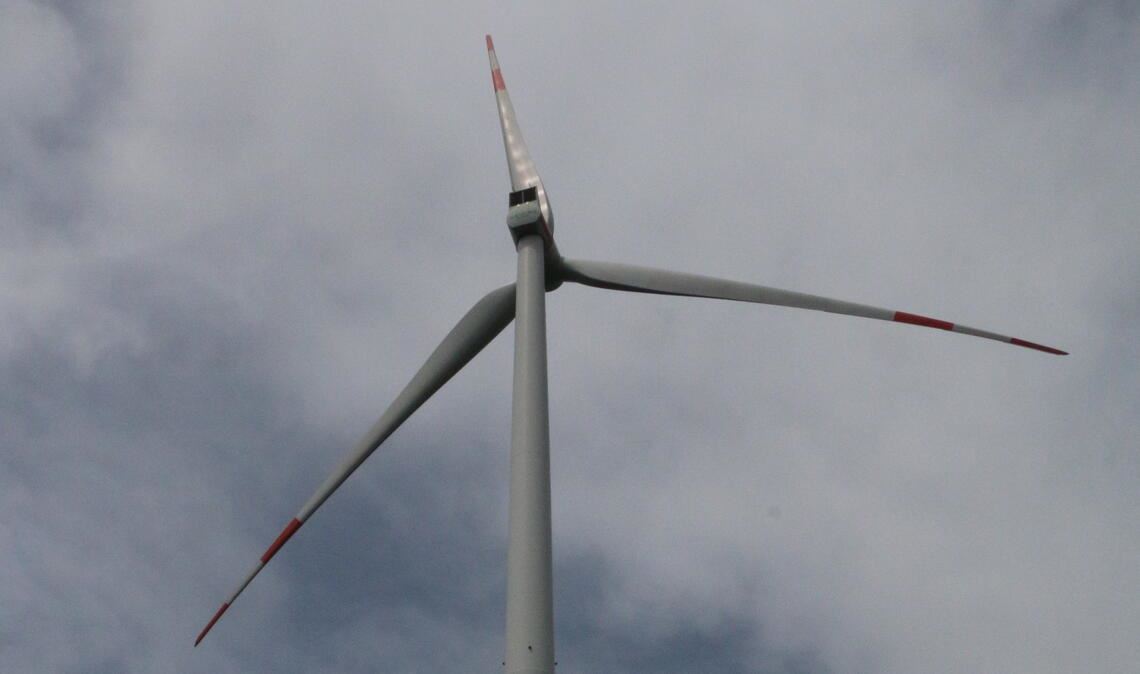In Straubenhardt gehören Windkraftanlagen zum gewohnten Landschaftsbild. Auch auf der Gemarkung Iptingen könnte das nur noch eine Frage der Zeit sein. Foto: Archiv/Deeg