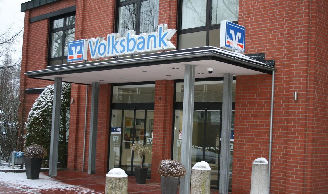 In Stuhr nahe Bremen sind etliche Schließfächer einer Bank aufgebrochen worden.