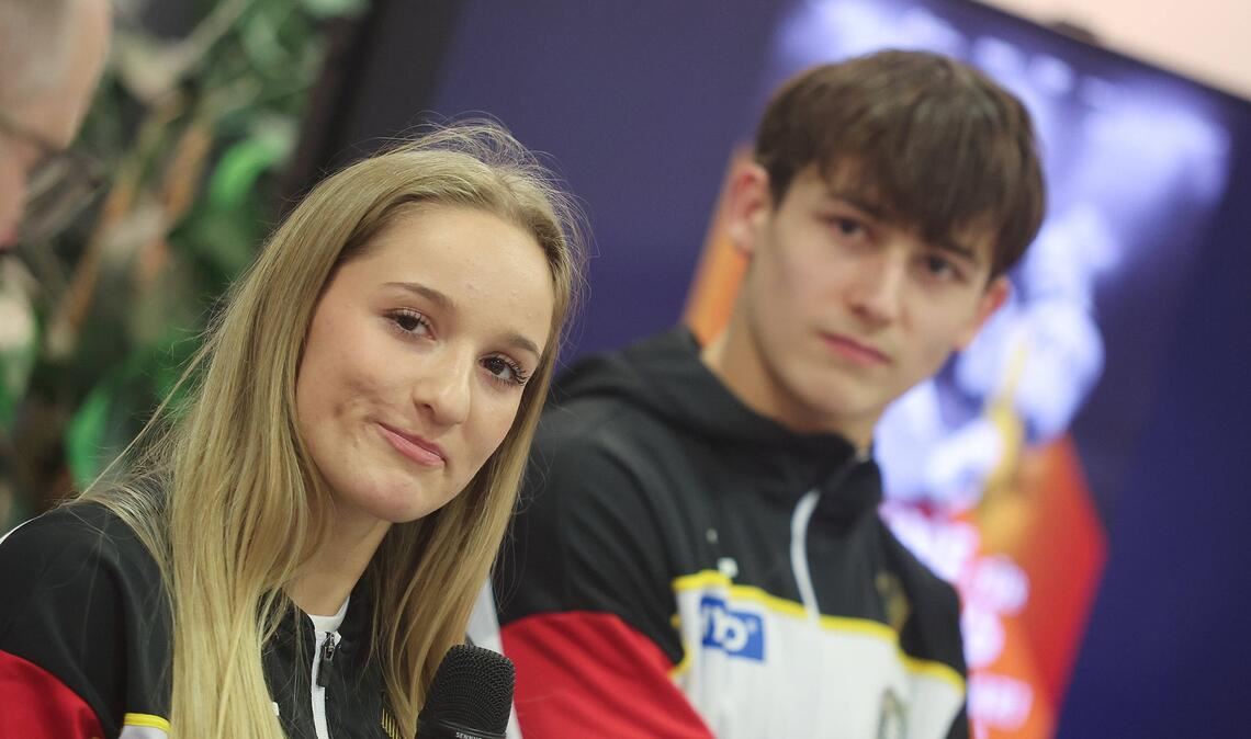 In Stuttgart am Start: Karina Schönmaier und Timo Eder, hier bei der Auftakt-Pressekonferenz.