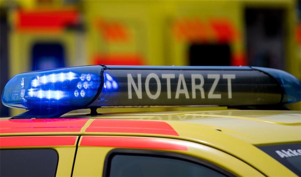In Ulm ist ein Mann durch einen Stromschlag aus einer Oberleitung verletzt worden (Symbolbild).