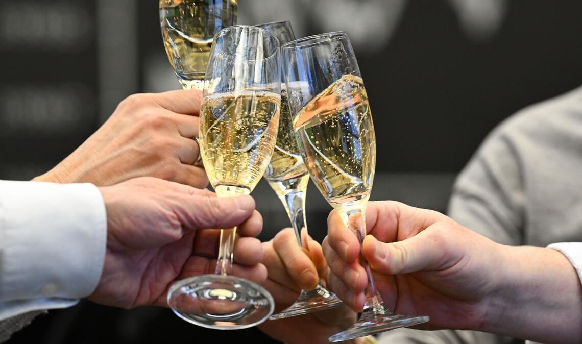 In anderen Ländern, zum Beispiel in den USA, machen die Menschen mehr aus ihren Ersparnissen, weil sie mehr auf Aktien setzen. (Symbolbild)