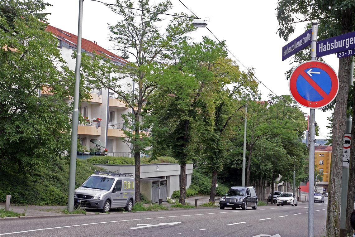 In dem Mehrfamilienhaus an der Hohenzollernstraße in der Pforzheimer Nordstadt hat sich in der Nacht auf Sonntag ein blutiges Drama abgespielt. Foto: Goertz
