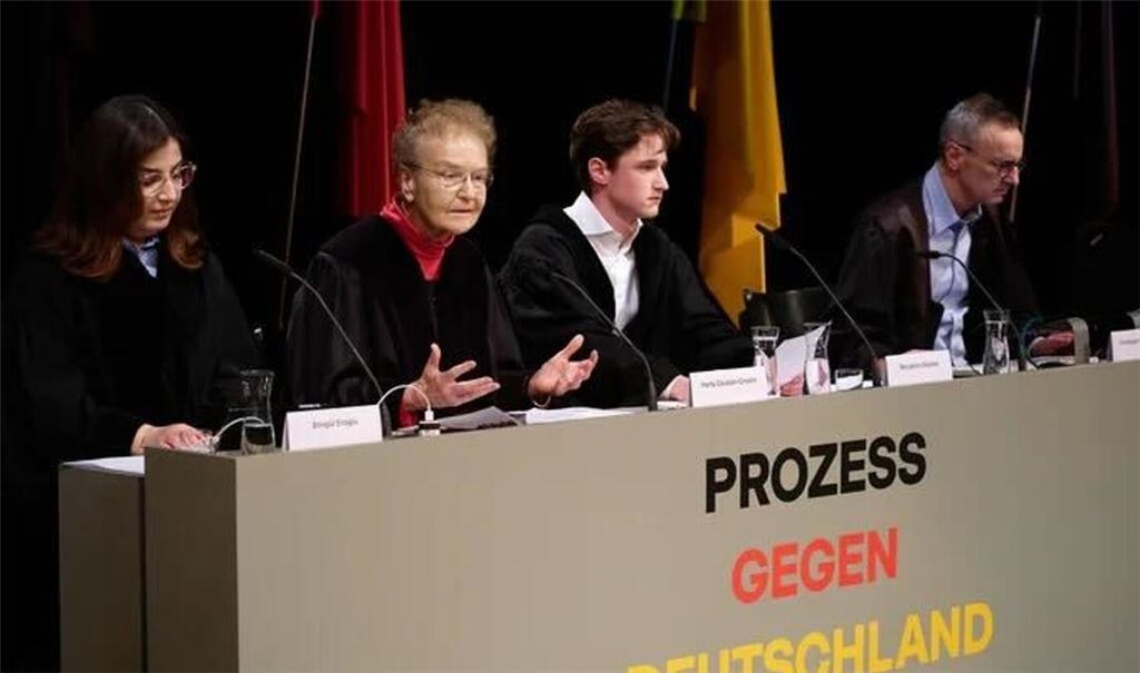 In dem fiktiven Prozess wird über ein Verbot der AfD verhandelt.