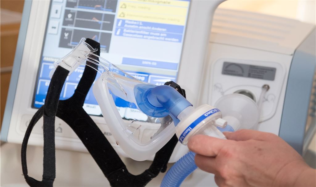 In den Intensivstationen der RKH-Kliniken werden aktuell noch Patienten der zweiten Welle behandelt. Die dritte Welle könnte deshalb erneut zu einem Kraftakt für das Personal werden. Foto: RKH