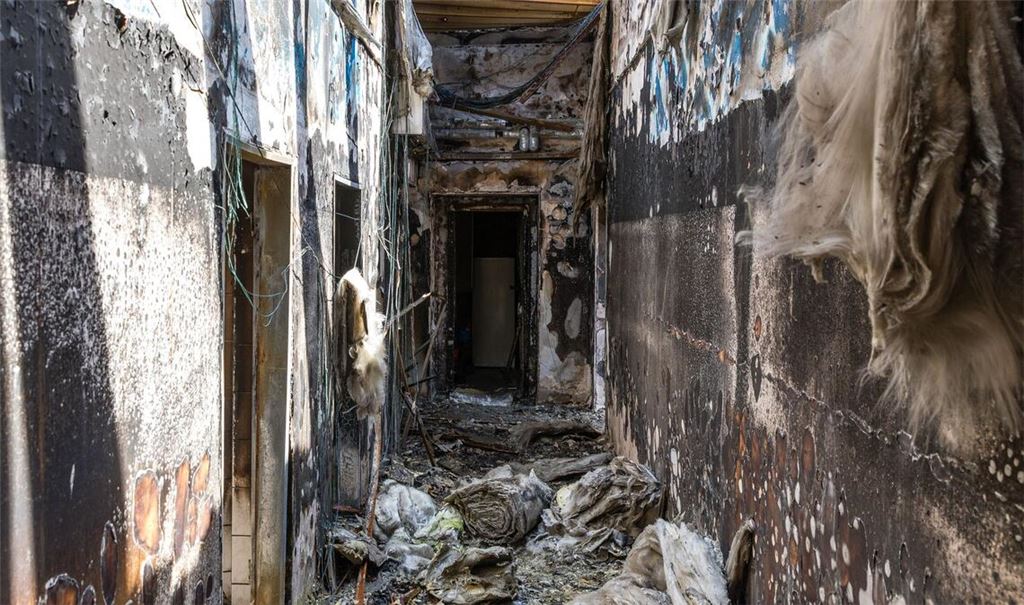In den Jahren 2024 und 2025 sollen mutmaßliche Mitglieder einer rechtsterroristischen Gruppe mehrere Anschläge verübt haben, unter anderem auf ein Kulturhaus in Altdöbern. (Archivbild)