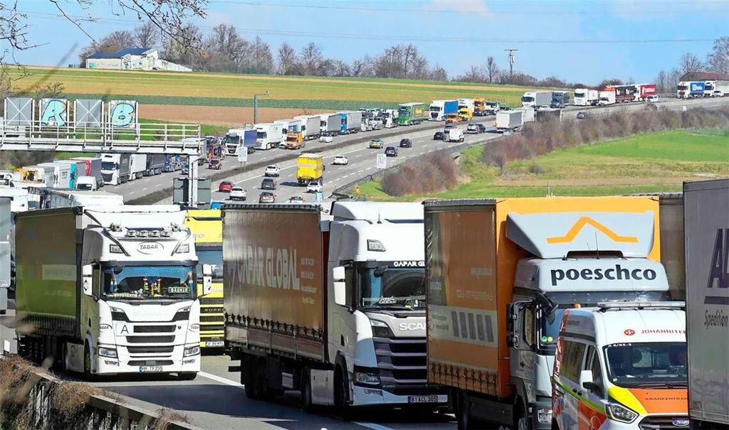In den Pfingstferien wird auch am Engelbergtunnel wieder Stau erwartet.