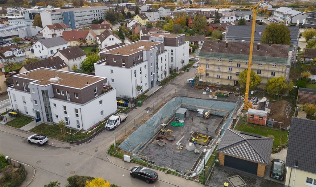 In der Breslauer Straße entsteht im Auftrag der Kreisbau Enz-Neckar ein neues Mehrfamilienhaus. Es könnte vorerst das letzte Neubau-Projekt der Genossenschaft sein. Foto: Fotomoment