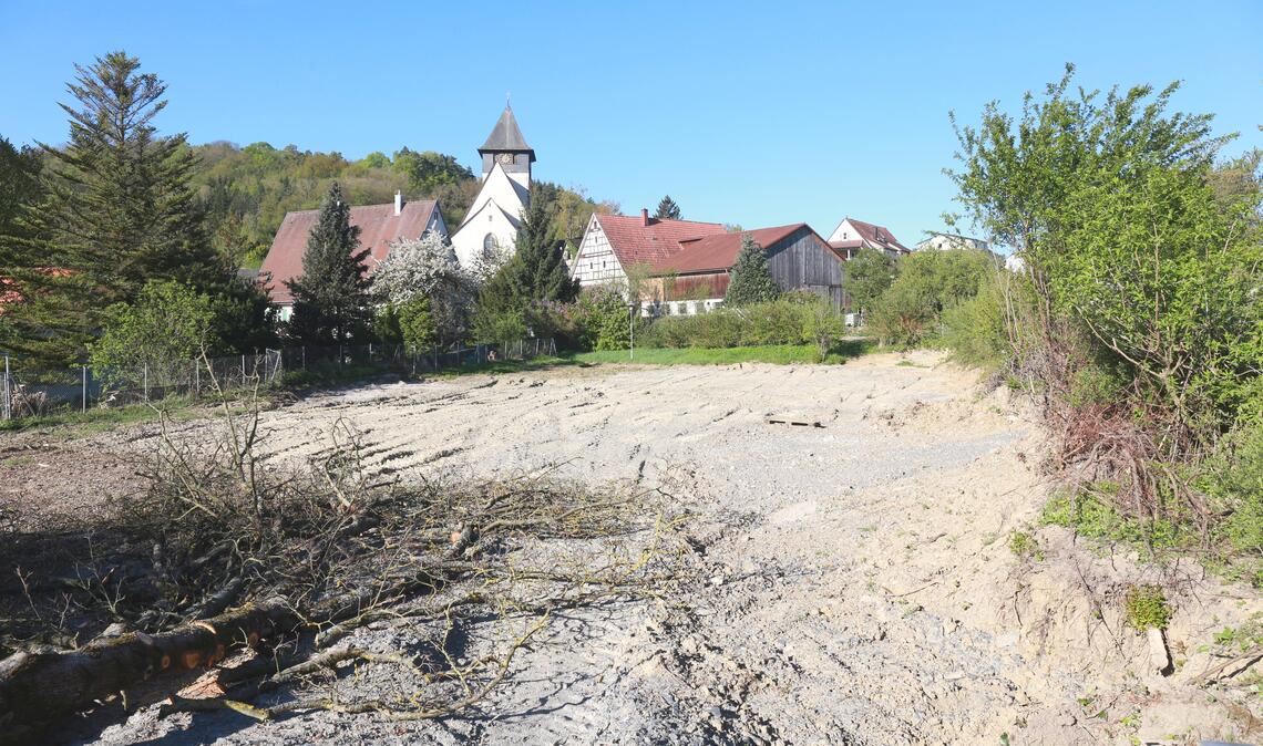 In der Iptinger Ortsmitte soll bald der Neubau entstehen. Foto: Schüller