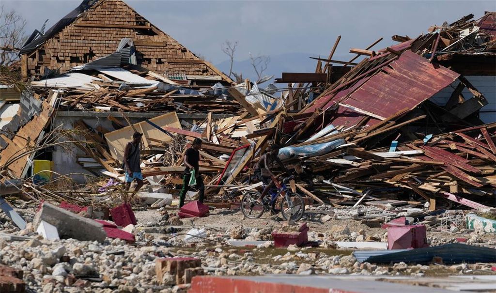 In der Küstenstadt Black River sehe es aus, als sei eine Bombe explodiert, sagte ein Vertreter des Welternährungsprogramms (WFP).