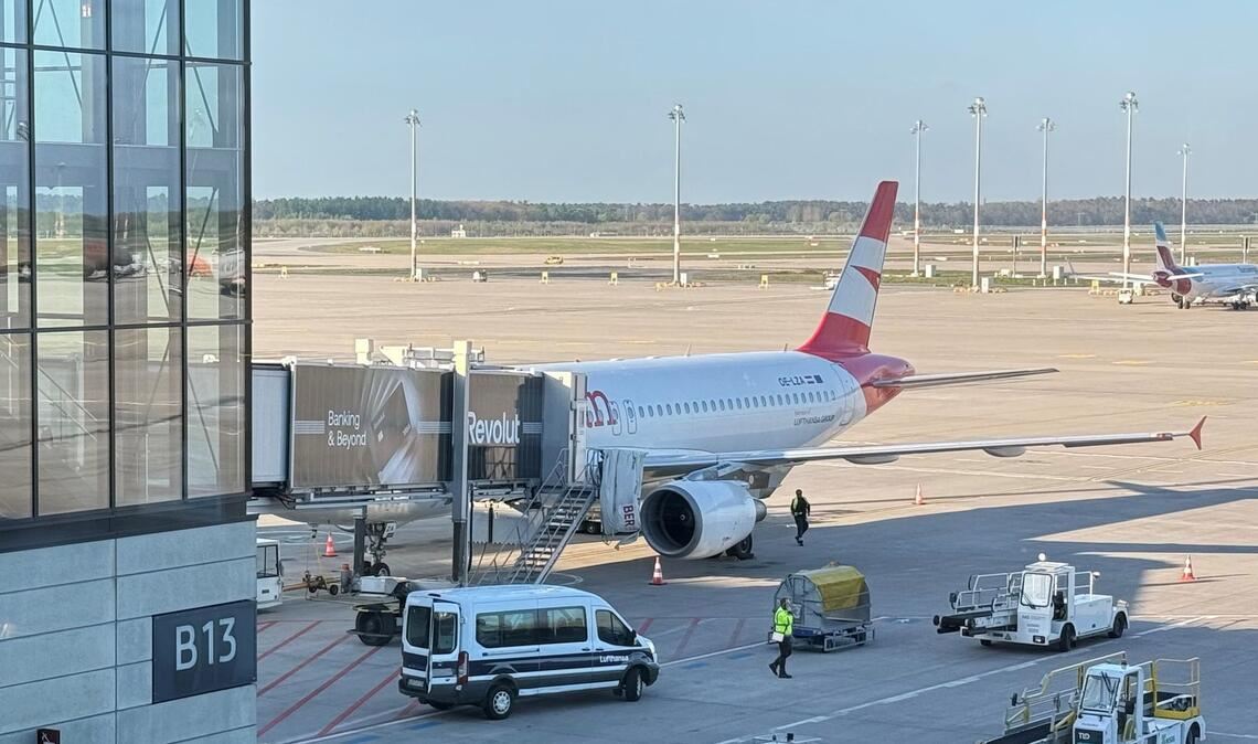 In der Maschine vom Typ A320 der Austrian Airlines hat ein Abschiebehäftling randaliert.