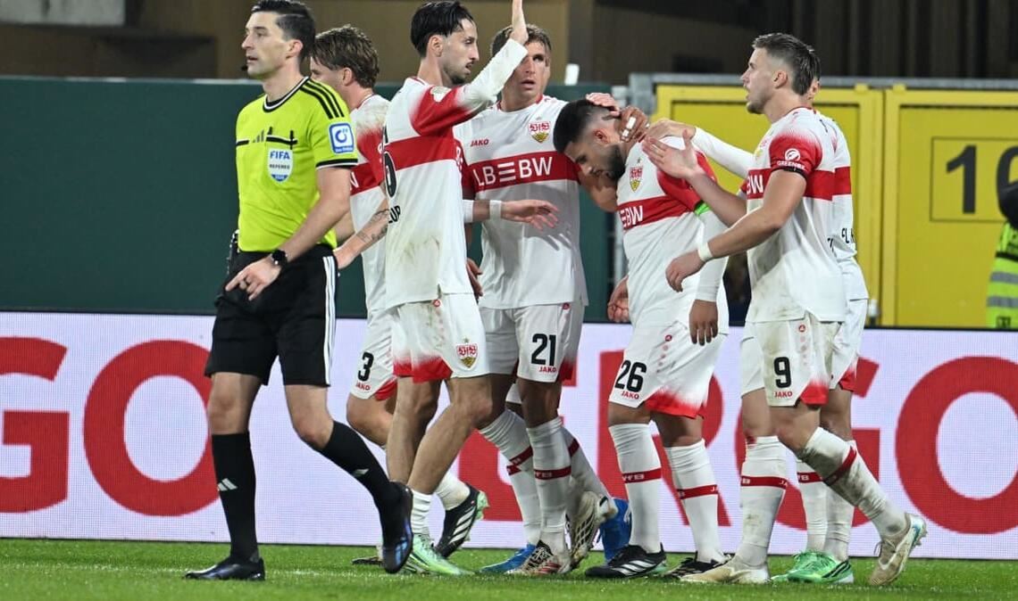 In der Nachspielzeit kommt die Erlösung: Deniz Undav trifft zum 1:0 für die Stuttgarter&nbsp;– der VfB steht im Achtelfinale des DFB-Pokals.