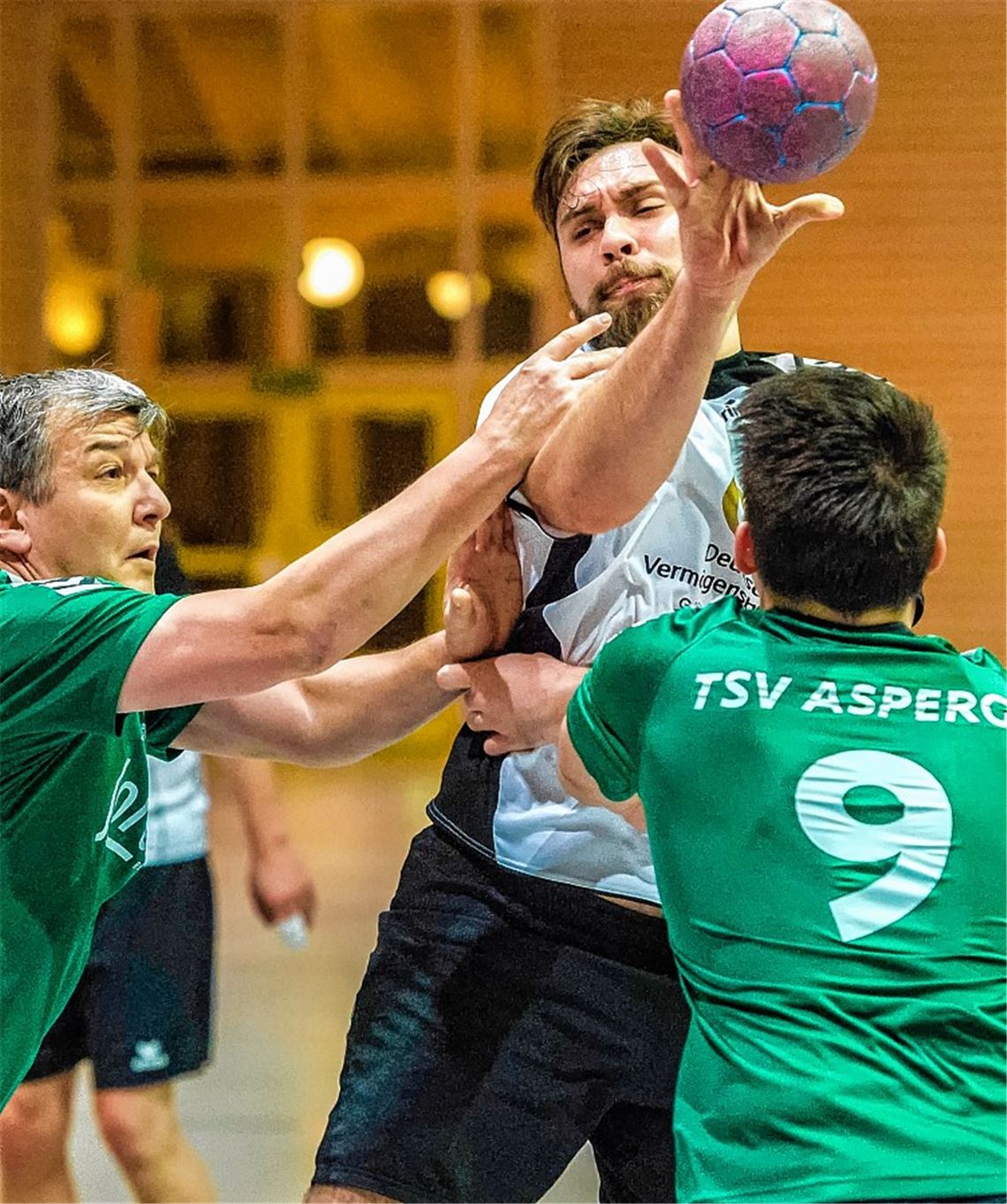 Wiernsheim feiert Heimsieg im Kellerduell