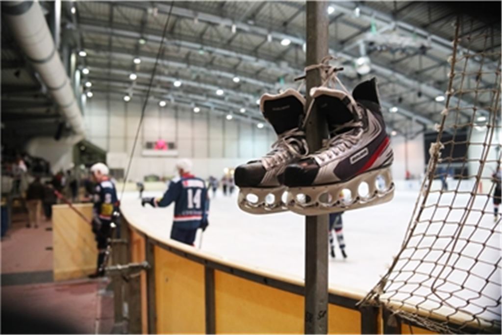 In der St. Maur-Halle, wo der Eishockey-Regionalligist Pforzheim Bisons trainiert und spielt, soll ein Impfzentrum entstehen. Die Sportler müssen sich also ein anderes Domizil suchen.Archivfoto: Rubner