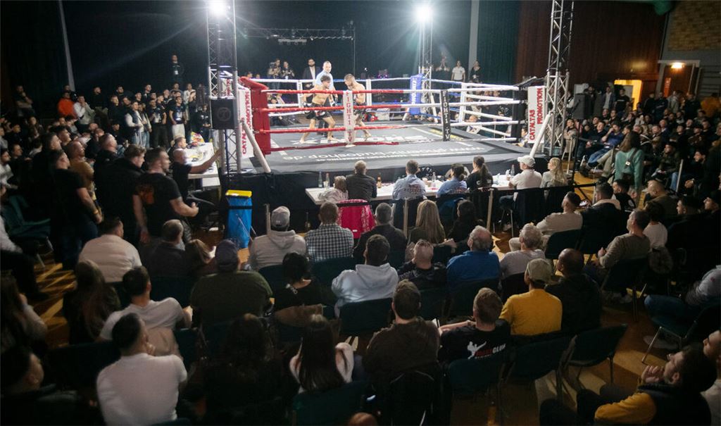 In der Stromberghalle heißt es am Samstag wieder: Ring frei!