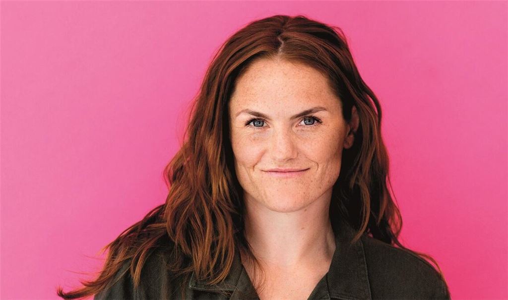 In der Stuttgarter Hip-Hop- und Graffiti-Szene sozialisiert: Die Künstlerin und Aktivistin Cesy Leonard lebt inzwischen in Berlin.