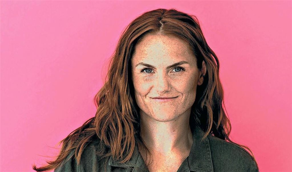 In der Stuttgarter Hip-Hop- und Graffiti-Szene sozialisiert: Die Künstlerin und Aktivistin Cesy Leonard lebt inzwischen in Berlin.