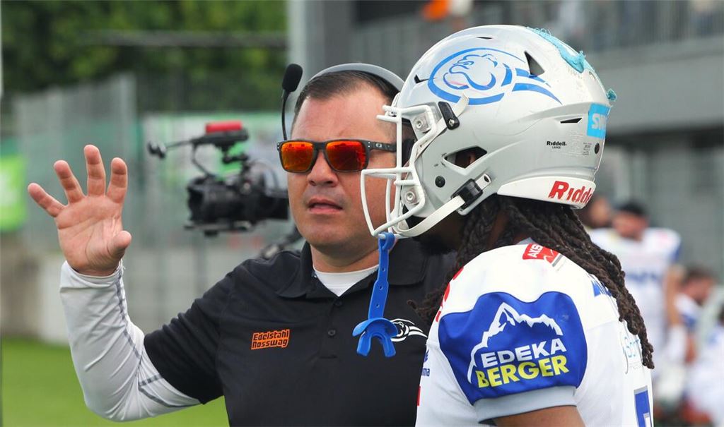 „In der Südstaffel kann jeder jeden schlagen“, sagt Michael Lang (li.). 