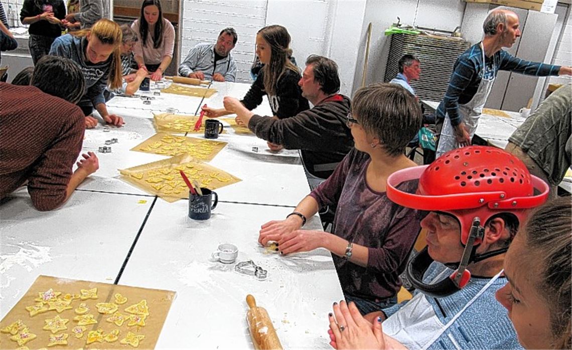 In der Weihnachtsbäckerei.