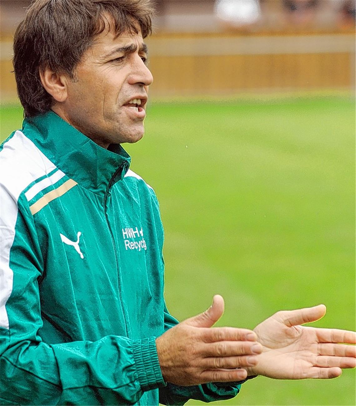 „In der zweiten Halbzeit eine Schippe drauflegen können“: Trainer Imam Özalp hat an der Fitness seiner Spieler gearbeitet Foto: Fotomoment