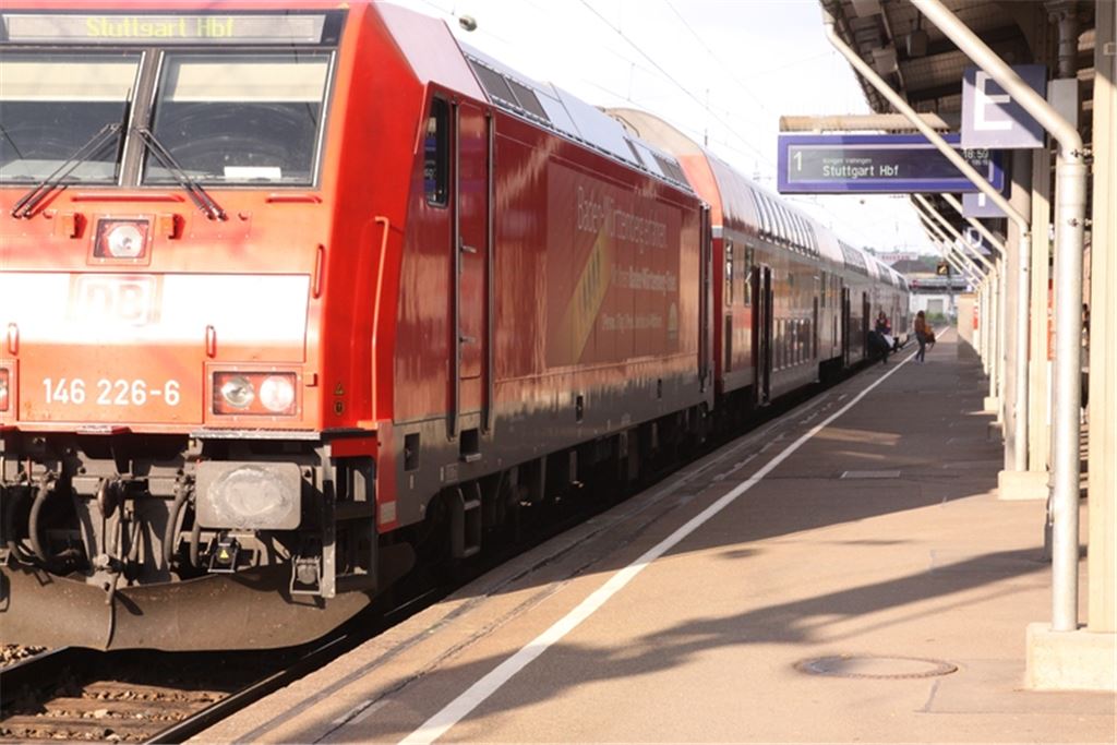 In einem Zug nach Stuttgart, allerdings nicht diesem, verschwanden die Rechten wieder aus Mühlacker.  Foto: Sadler