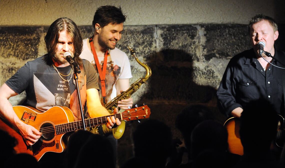 In einem ehemaligen Weinkeller am Eingang der Störrmühle treten regionale Musikgrößen sowie international bekannte Künstler wie Ray Wilson auf. Foto: Archiv