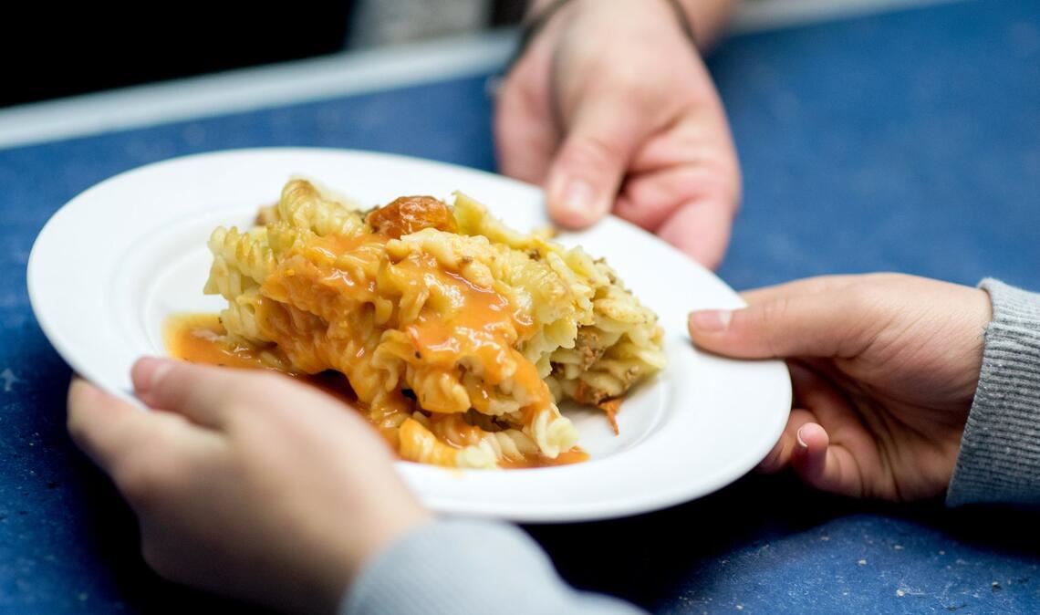 In einigen Tübinger Grundschulen ist das Schulessen mittlerweile zu einem emotionalen Thema geworden (Symbolbild).