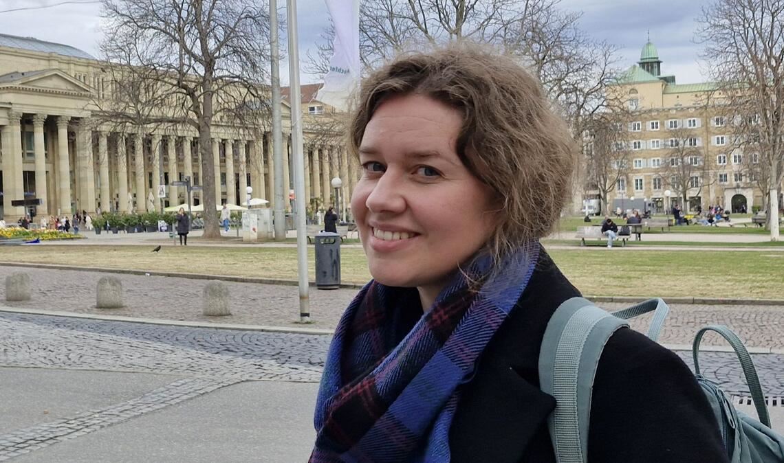 In ihrem Roman reist Elli Unruh zurück in die versunkenen Welt ihrer deutschen Vorfahren in der Sowjetunion, als Autorin bald zur Verleihung des Leipziger Buchpreises.