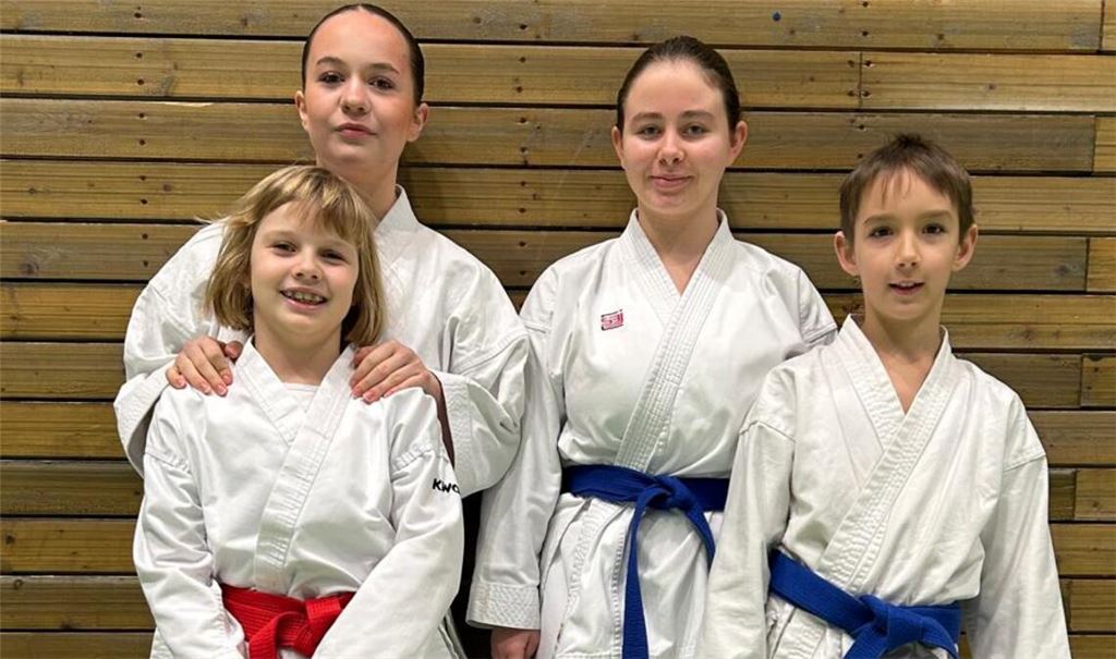 Ines Knapper, Erika Sedelo, Marie Rönfeldt und Nick Barth (v.li.) vertreten die Maulbronner Farben bestens. Foto: privat