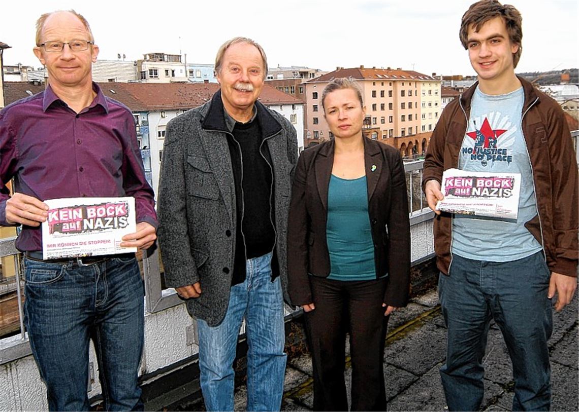 Initiative gegen Rechts: Rüdiger Jungkind (v.li.), Sprecher und DGB-Kreisvorstandsmitglied, Wolfgang Schulz, Stadtrat von „Wir in Pforzheim“, Katrin Lechler, Kreisvorstandsmitglied der Bündnisgrünen, und Kai Koffman von „alerta“. 
