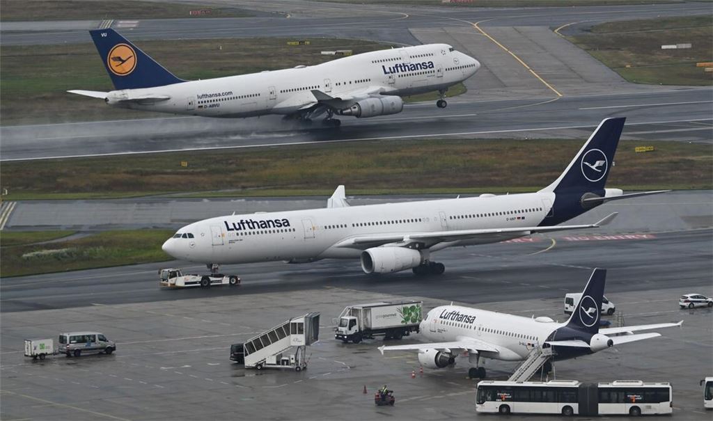 Inlandsflüge lohnen sich für die Lufthansa kaum. (Archivbild)