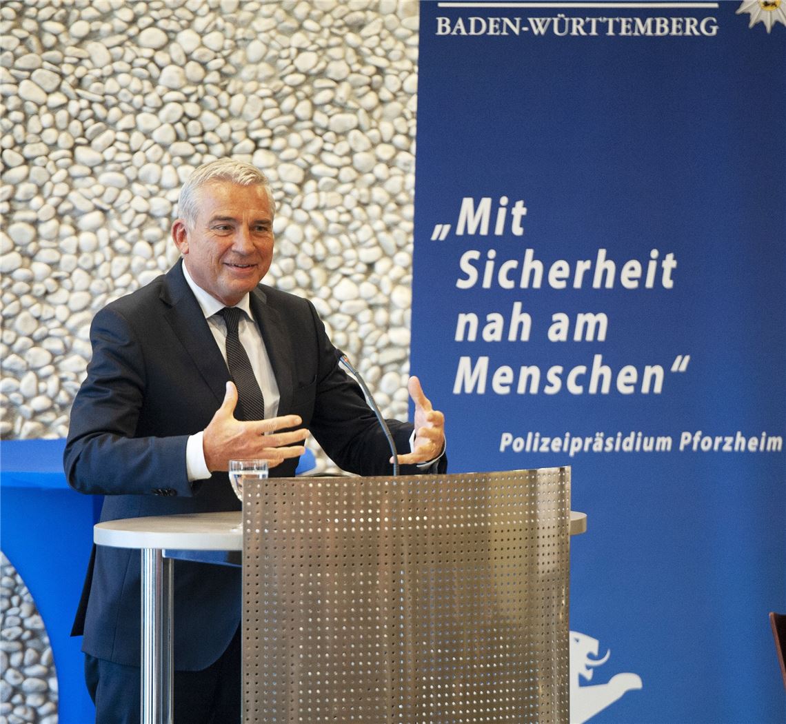 910_0008_185687_vh_Einweihung_Polizeipraesidium_Pforzhei