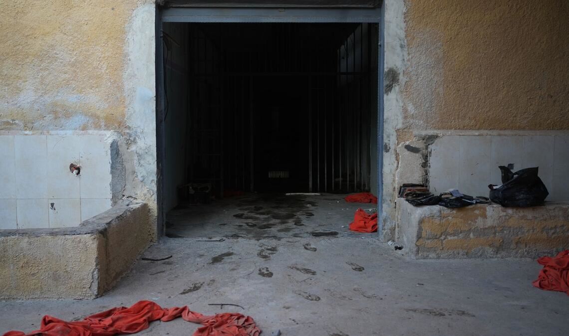 Insassen des al-Schaddadi-Gefängnisses in Syrien konnten im Januar fliehen, wurden aber später teils wieder geschnappt und in den Irak gebracht. (Archivbild)