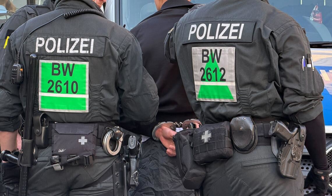 Insgesamt registrierte die Polizei 298 politisch motivierte Gewaltdelikte im Südwesten. (Symbolbild)
