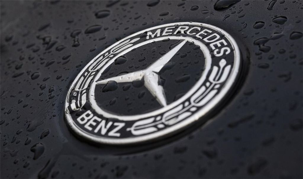 Insgesamt verkaufte Mercedes im vergangenen Jahr rund 2.160.000 Pkw und Vans.