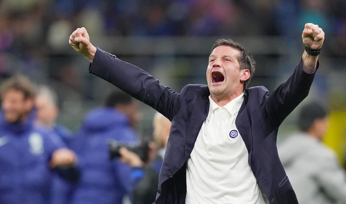 Inter Mailands Cheftrainer Cristian Chivu reagiert nach dem Sieg über den AC Como.