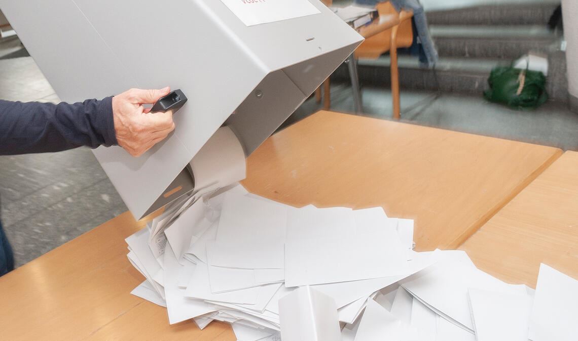 Interessant, was da so alles bei der Europawahl aus den Urnen purzelt. Auch wenig bekannte Listen bekommen Stimmen. Foto: Fotomoment