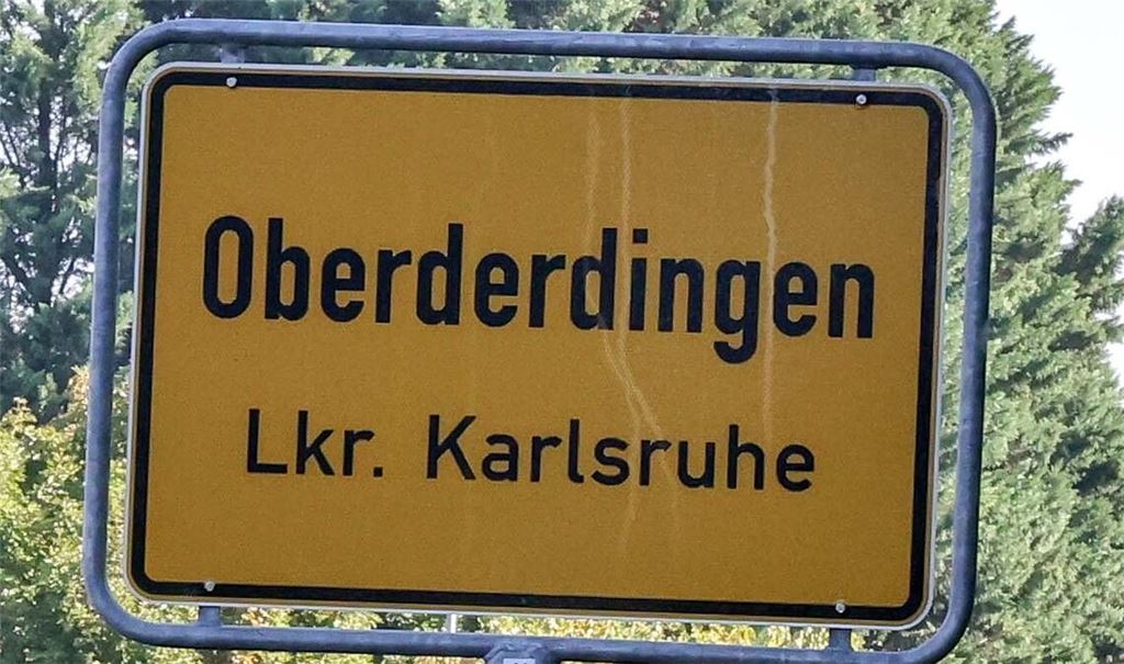 Inzwischen ist auf den Tafeln das Wort „Stadt“ hinzugekommen. Foto: Rebel