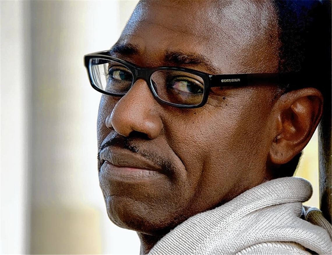 Isaac Roosevelt ist dem Fernsehpublikum als Teilnehmer der Show „The Voice of Germany“ bekannt. Gemeinsam mit der Sängerin Miss Kavila tritt er in Kürnbach auf.