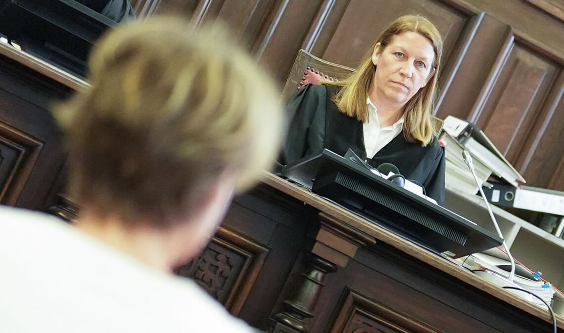 Isabel Hildebrandt ist die Vorsitzende Richterin in diesem Verfahren.