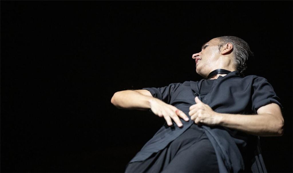 Israel Galván tanzt „Sacre“  in der Karlskaserne.