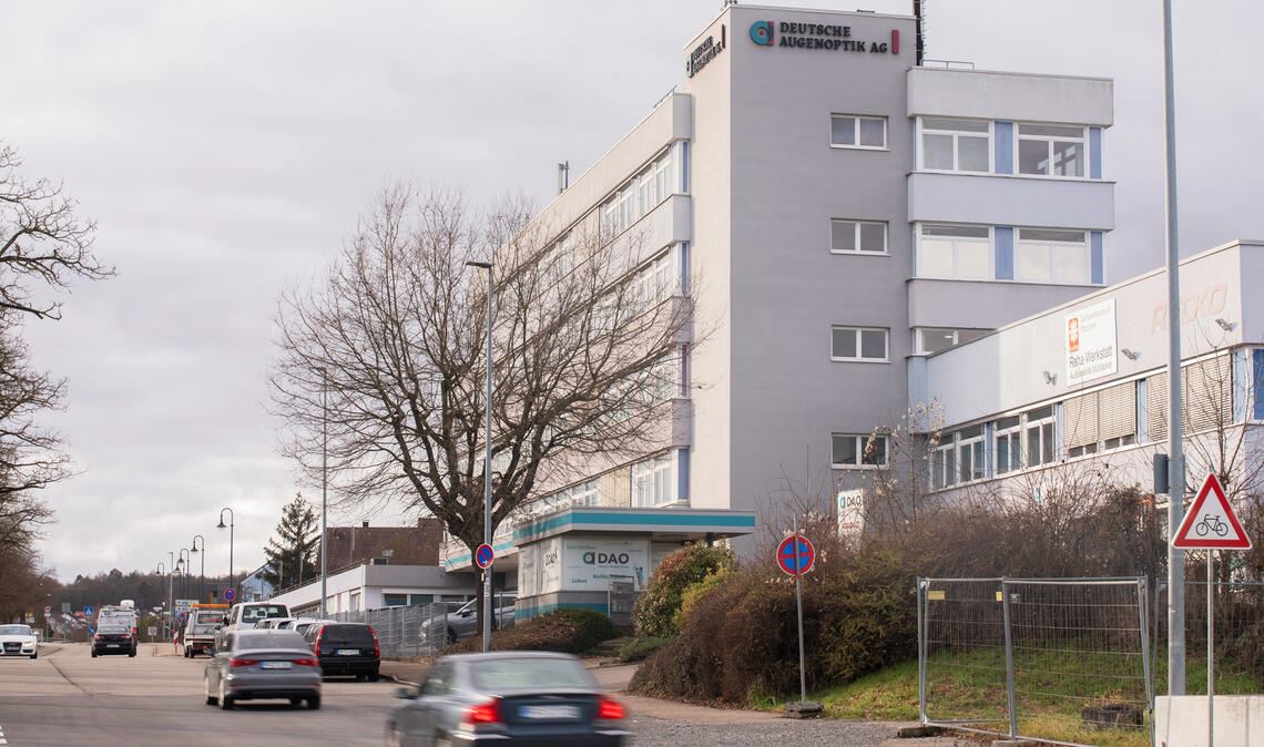 Ist als Alternative zu einer Container-Anlage im Gespräch: das Filitz/Metzler-Gebäude. Foto: Fotomoment