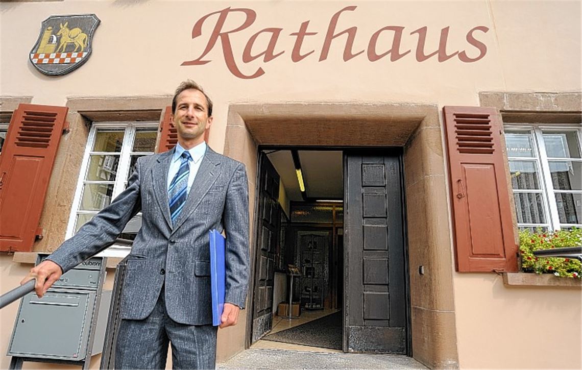 Ist der Rathauschef im Urlaub oder verhindert, stehen in Gemeinden ohne Beigeordnete ehrenamtliche Stellvertreter parat. In Maulbronn bekleidet Dr. Jochen Birkle das Amt.