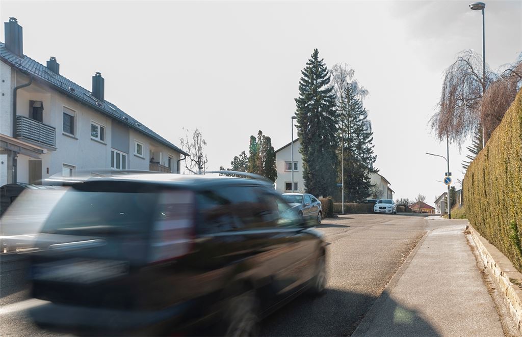 Ist der Schleifhäusleweg eine Raserstrecke? Das nicht, aber viele Verkehrsteilnehmer halten sich nicht an Tempo 30, wie es Messungen der Stadt objektiv beweisen. Fotos: Fotomoment