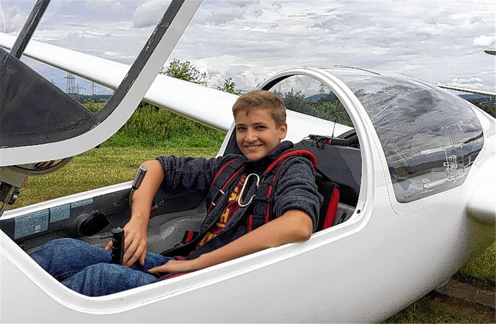 15-Jähriger startet zum ersten Alleinflug