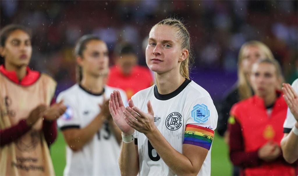 Janina Minge und ihre Teamkolleginnen sind nach dem EM-Aus enttäuscht.