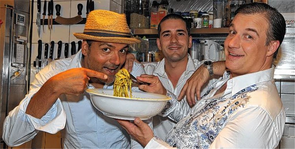 Jay Alexander (li.) und Marc Marshall (re.) können nicht nur italienisch singen, sondern auch italienisch kochen. 