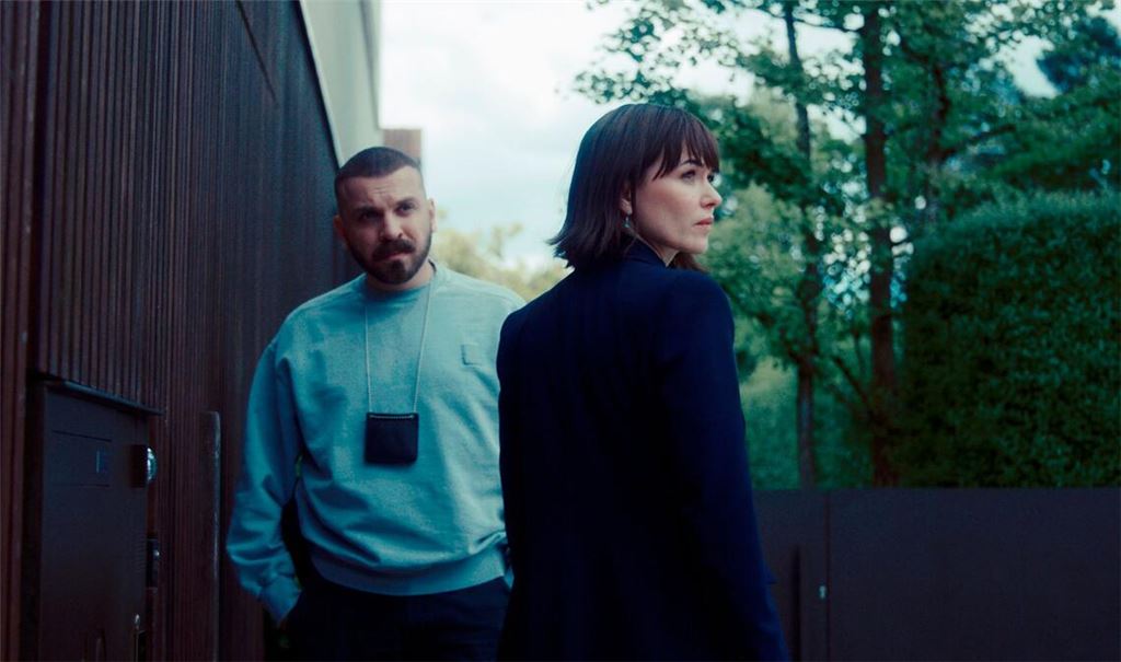 Je tiefer Hamza Kulina (Edin Hasanovic) und seine Kollegin Maryam Azadi (Melika Foroutan) in den Fall eintauchen, desto mysteriöser wird dieser.