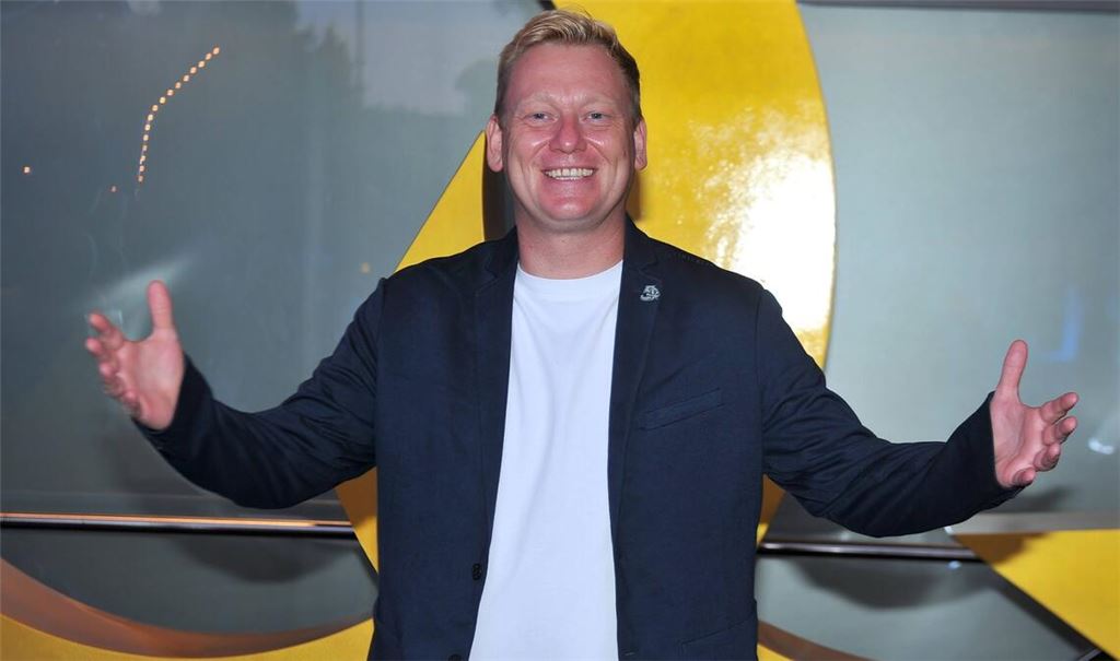 Jens „Knossi“ Knossalla zieht auch dieses Jahr wieder mit Promi-Freunden in den Container.