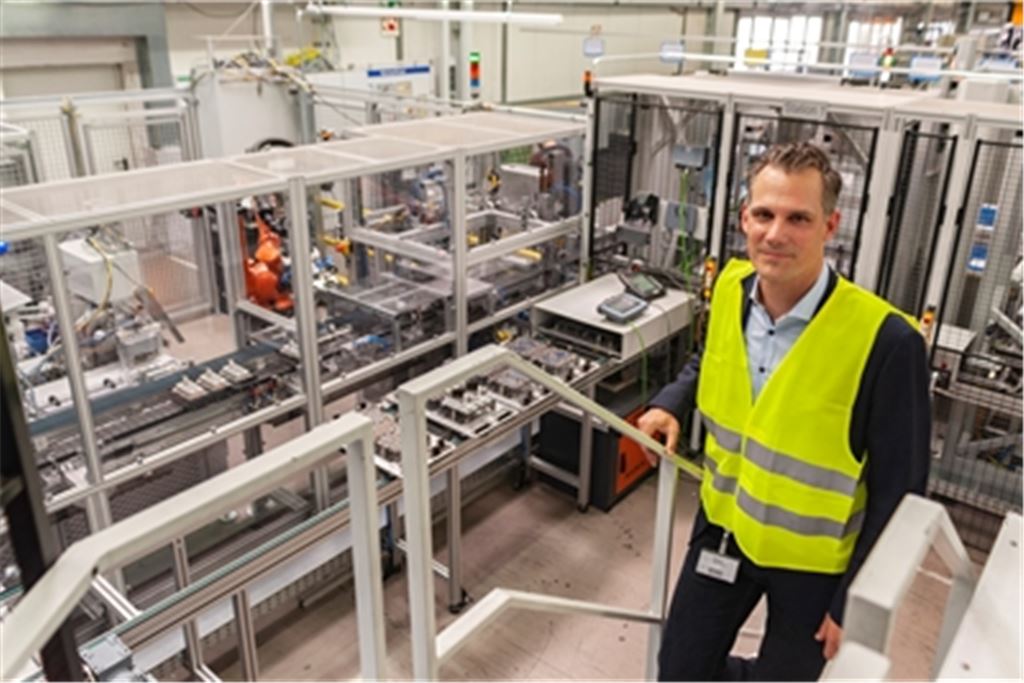 Jens Nothtroff, der neue Chef von Mahle Mühlacker, will mit der Mannschaft den Weg in eine sichere und gute Zukunft meistern. Foto: Fotomoment